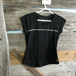 𝅺reebok Size Small Black Activewear Top